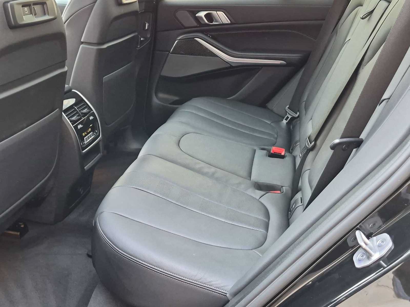 Used 2021 BMW X5 M50i w/ Premium Package AWD/4WD image 21