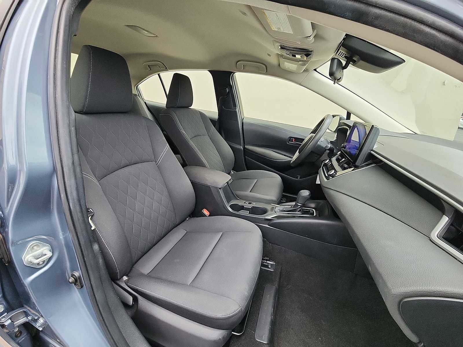 Used 2023 Toyota Corolla LE image 25