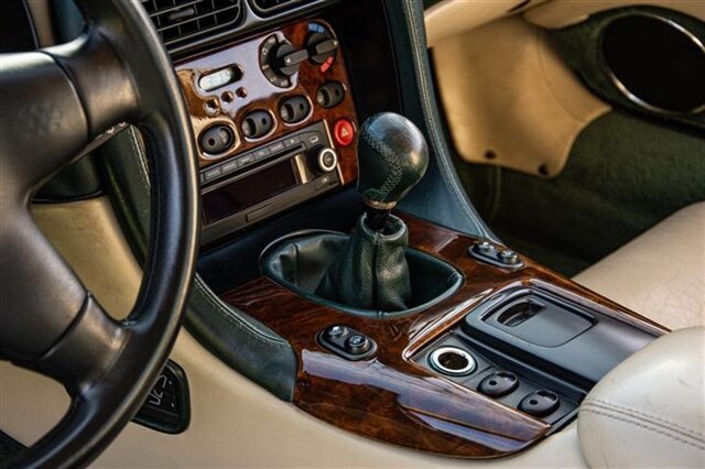 Used 1997 Aston Martin DB7 Volante RWD image 1