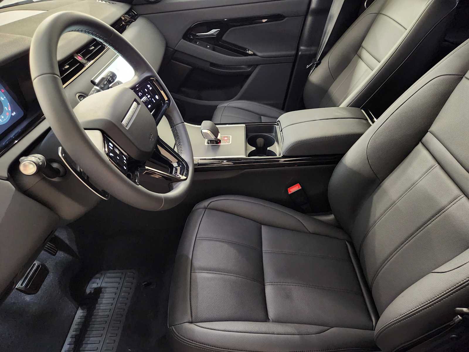 New 2026 Land Rover Range Rover Evoque S AWD/4WD image 14
