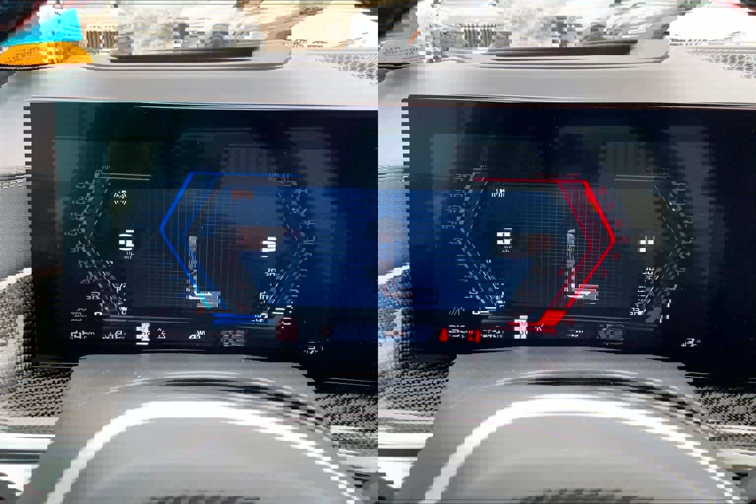 Used 2025 BMW X5 M Competition w/ Executive Package image 25