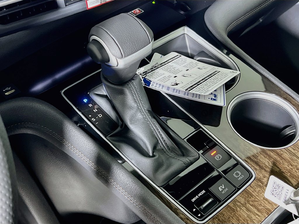 New 2026 Toyota Sienna Platinum AWD/4WD image 14