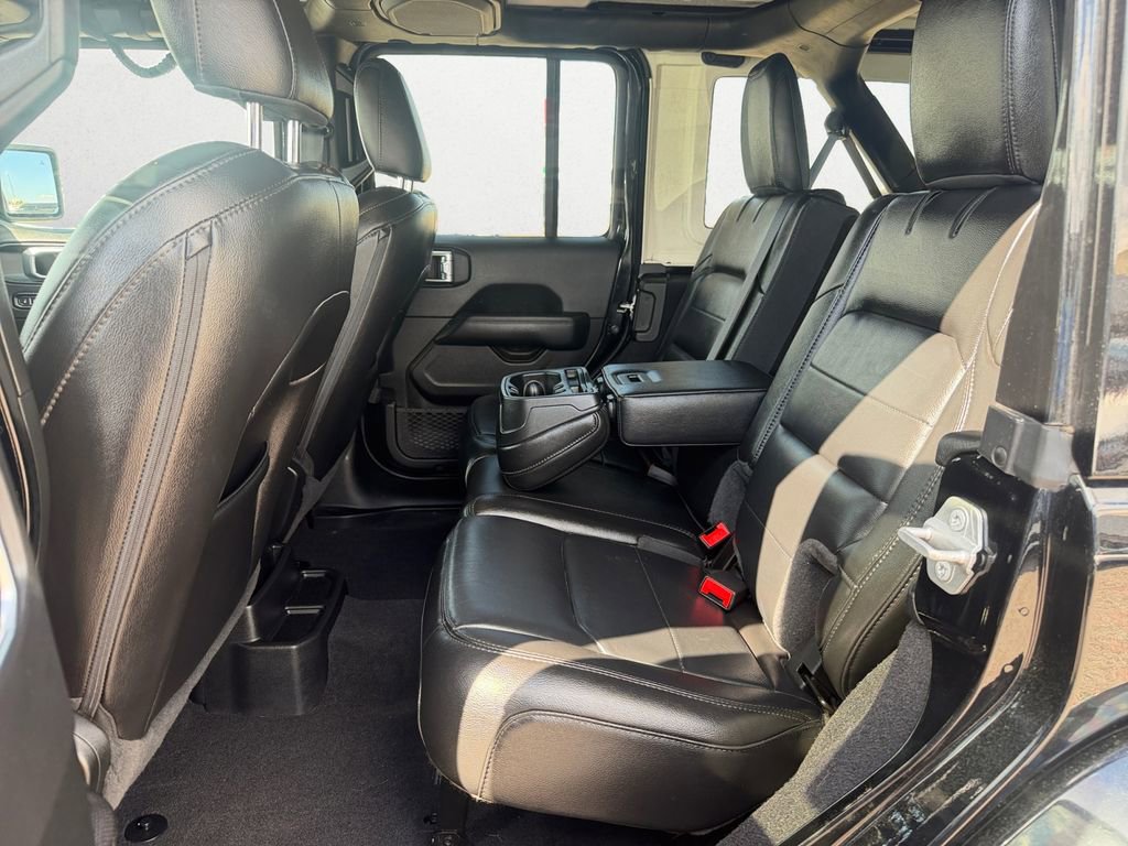 Used 2021 Jeep Wrangler Unlimited Sahara image 15