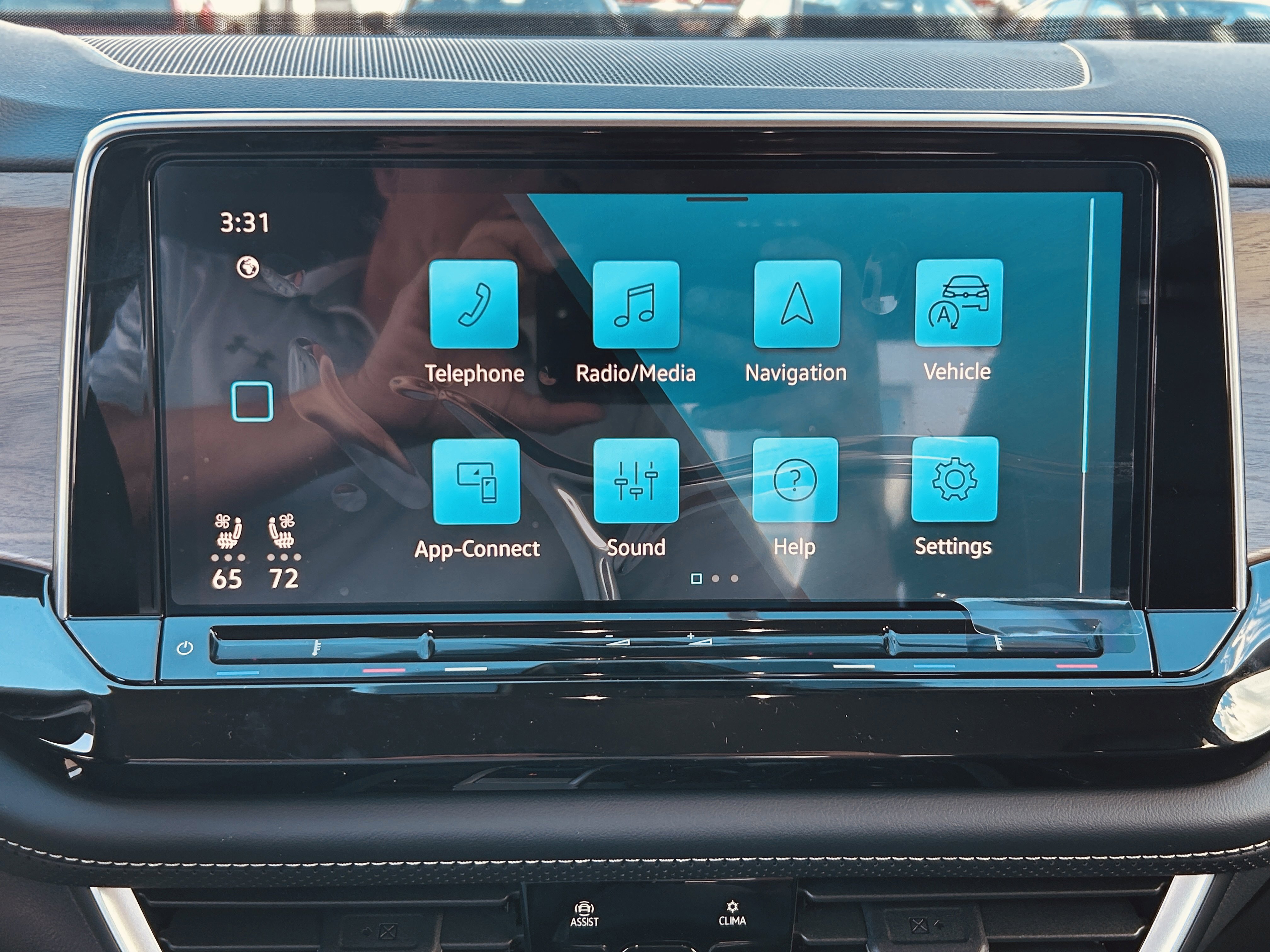 New 2026 Volkswagen Atlas SE image 14