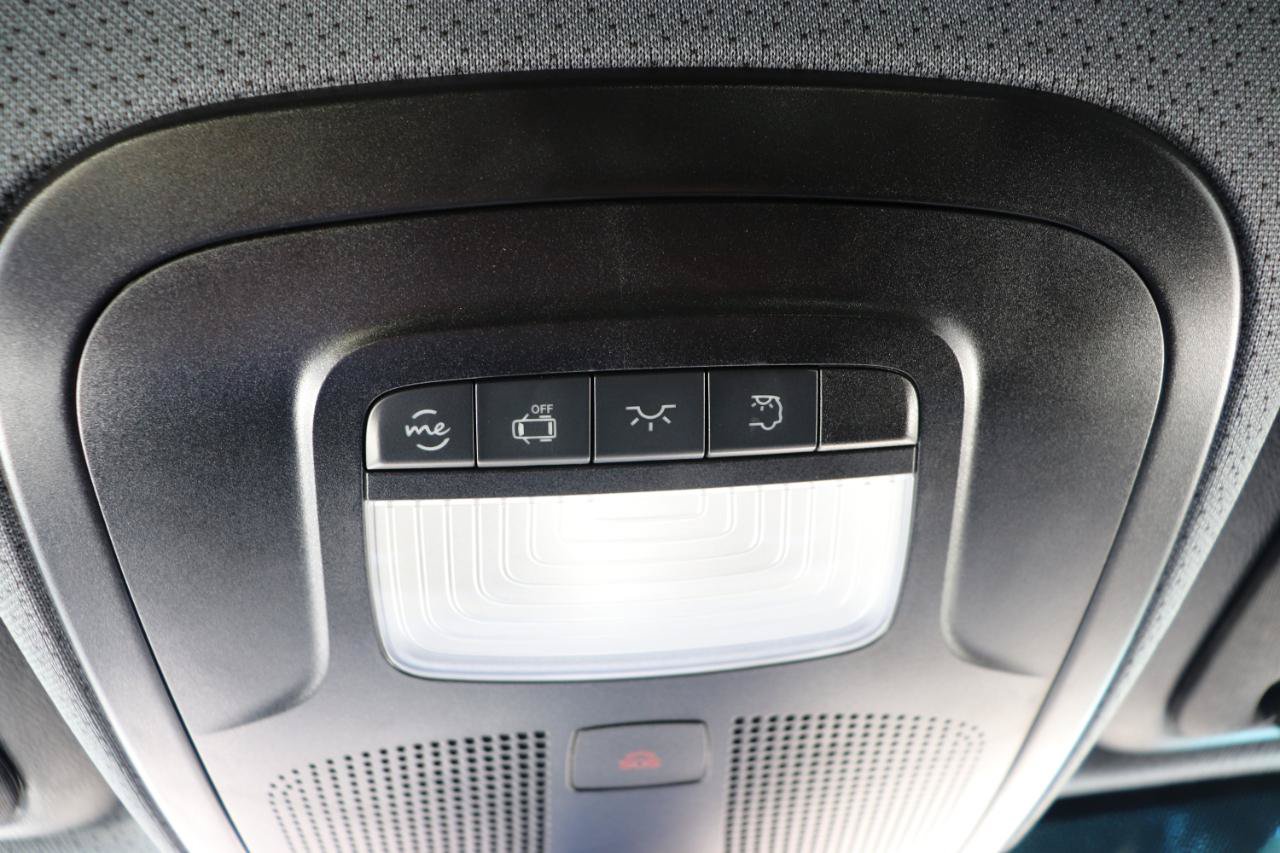 Used 2025 Mercedes-Benz Sprinter 2500 image 42
