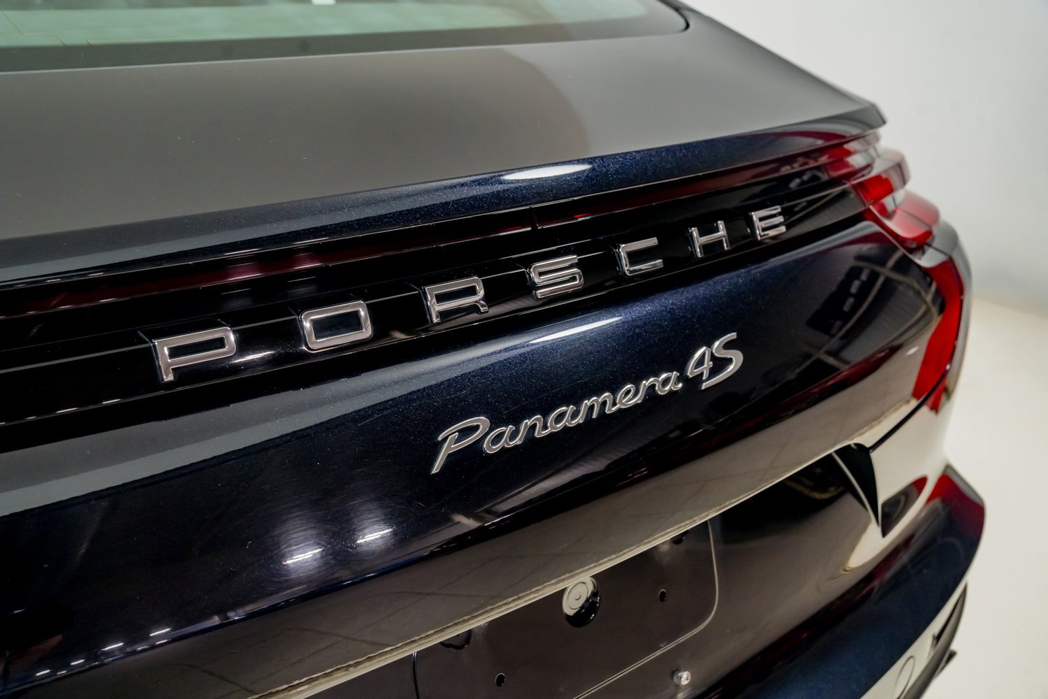 Used 2018 Porsche Panamera 4S AWD/4WD image 46