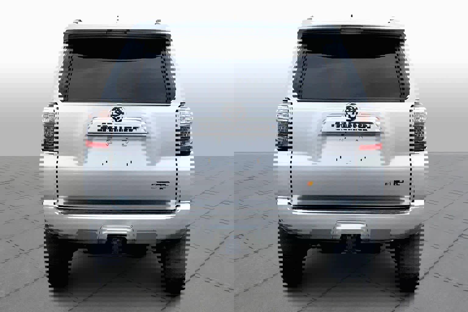 Used 2019 Toyota 4Runner SR5 image 5