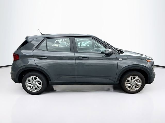 Certified 2026 Hyundai Venue SE FWD image 12