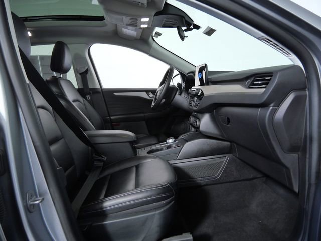 Certified 2022 Ford Escape SEL w/ Technology Package AWD/4WD image 10