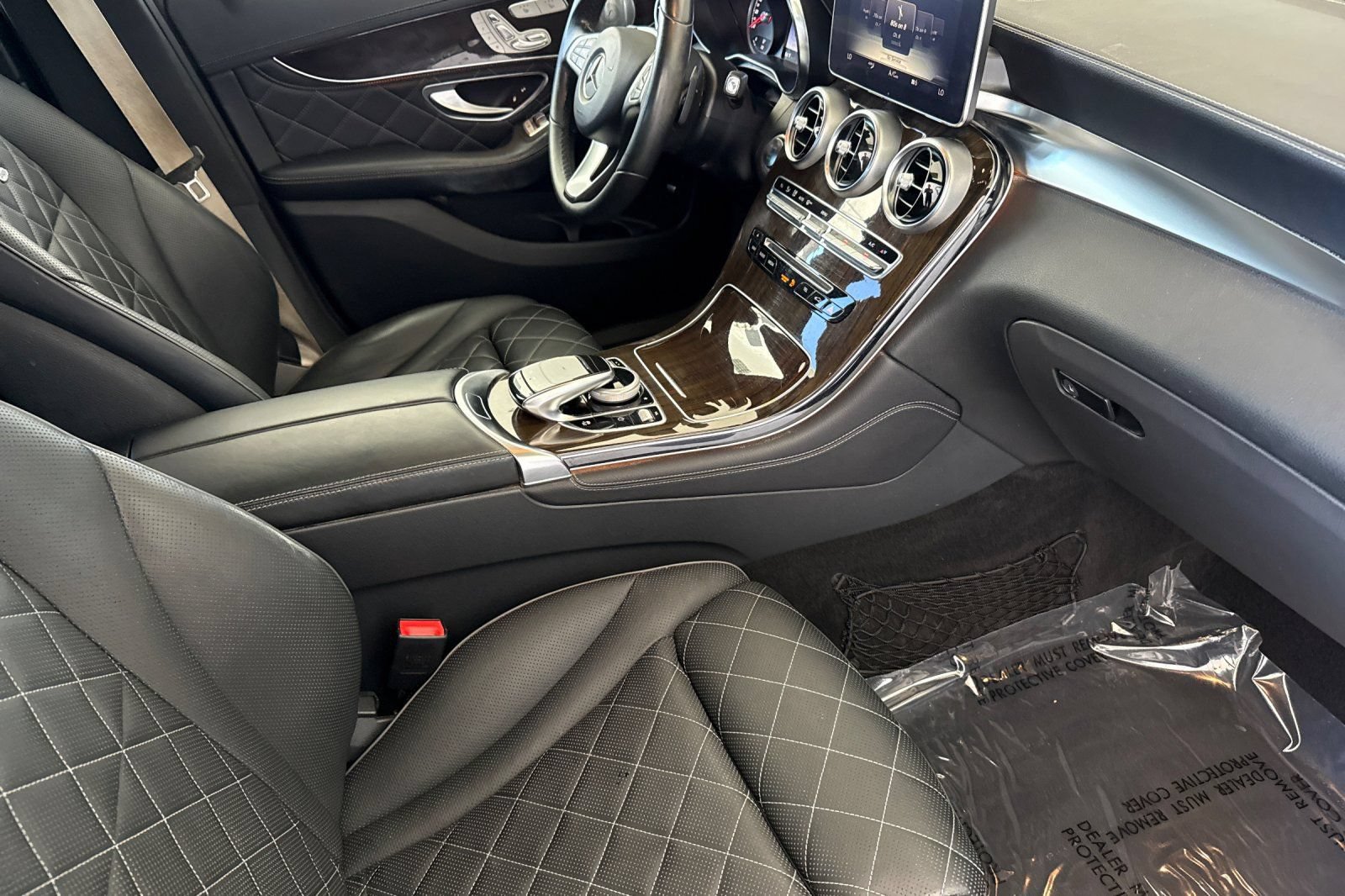 Used 2017 Mercedes-Benz GLC 300 4MATIC image 19