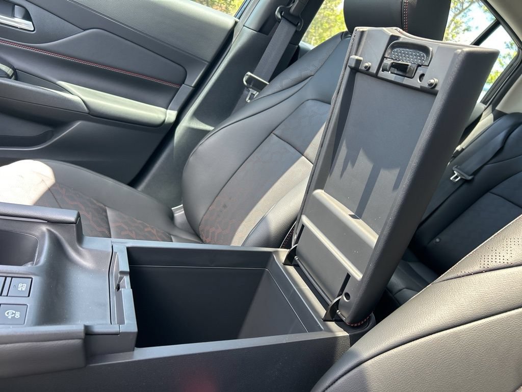 New 2026 Nissan Sentra SR w/ SR Premium Package FWD image 41