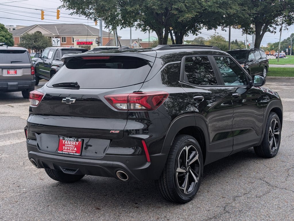 Used 2022 Chevrolet TrailBlazer RS w/ Sun and Liftgate Package FWD image 8
