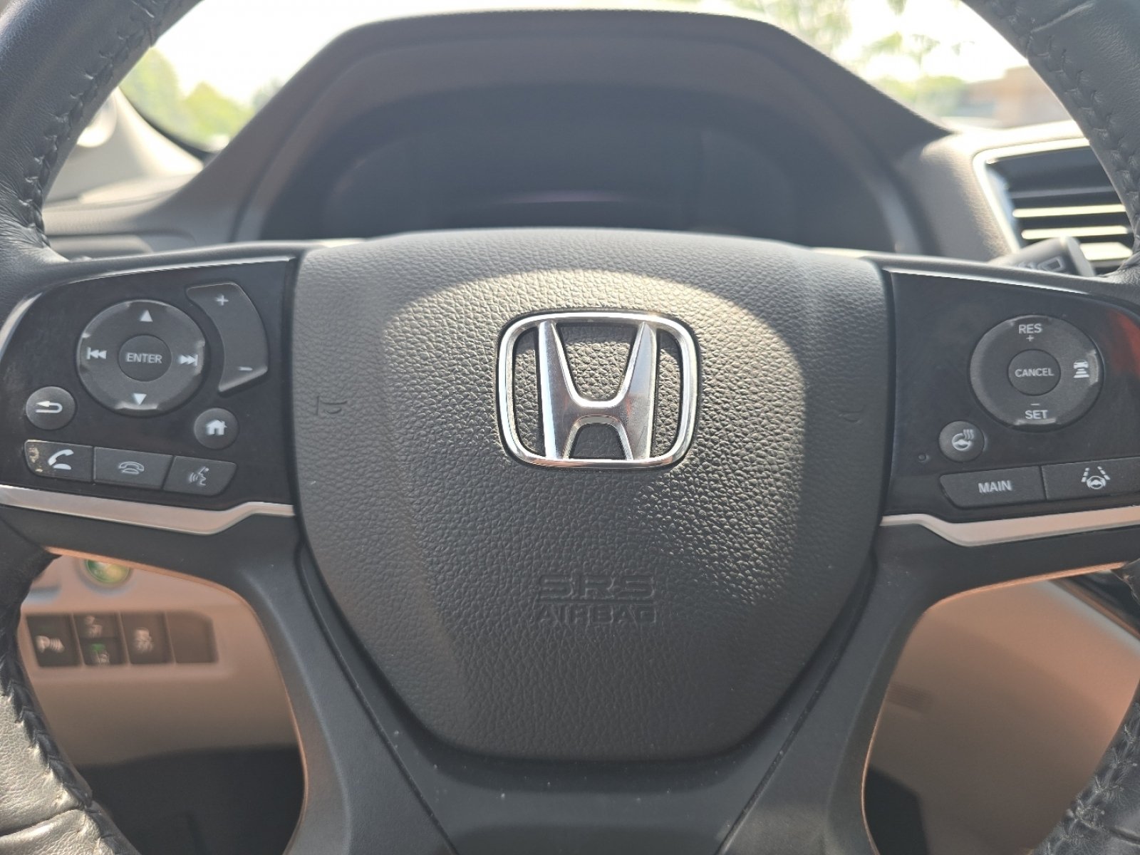 Used 2022 Honda Pilot Elite image 32