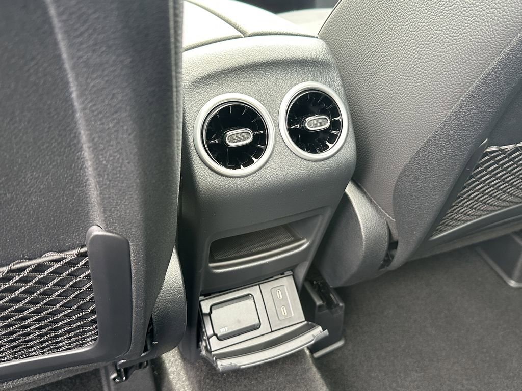 Certified 2025 Mercedes-Benz GLB 250 image 26