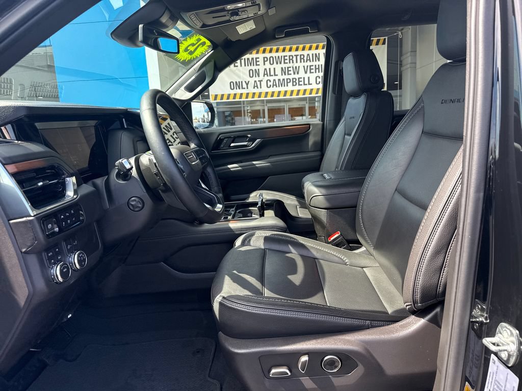 Used 2025 GMC Yukon Denali AWD/4WD image 21