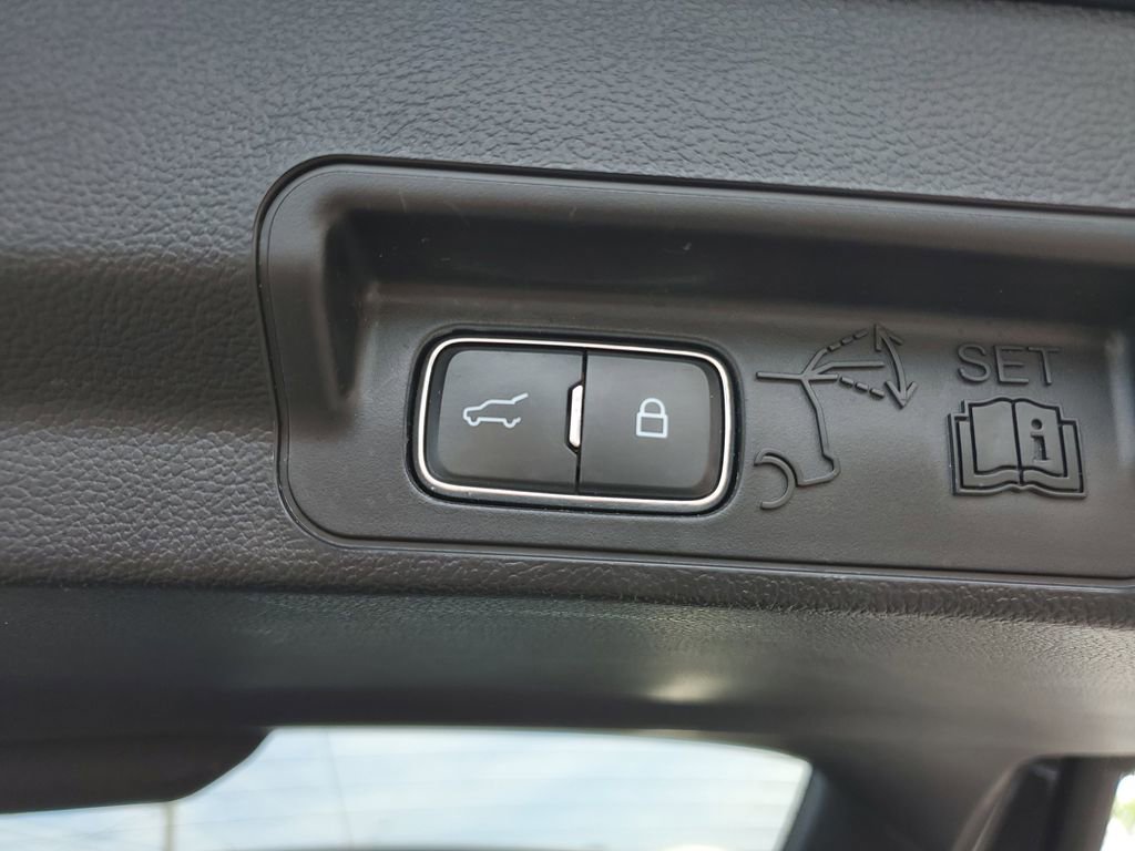 Used 2023 Ford Explorer XLT w/ Equipment Group 202A AWD/4WD image 35
