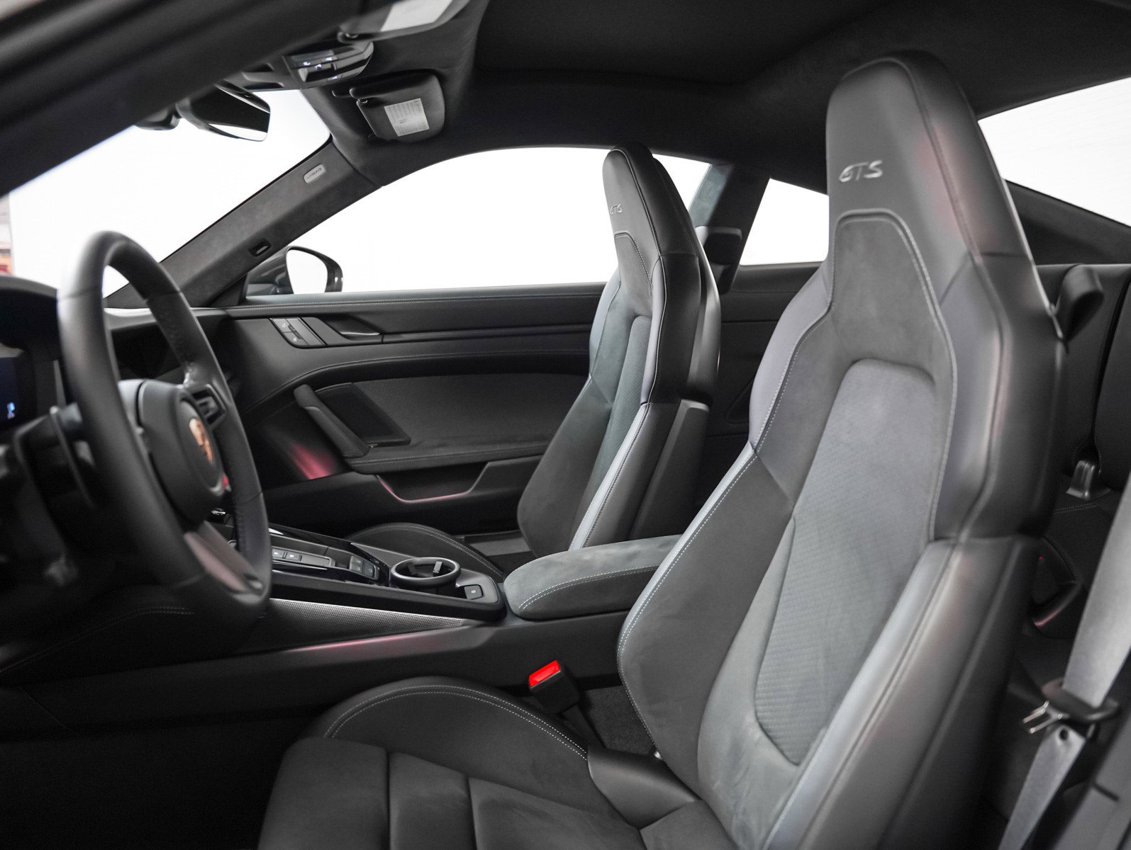 Used 2025 Porsche 911 Carrera 4 GTS image 5