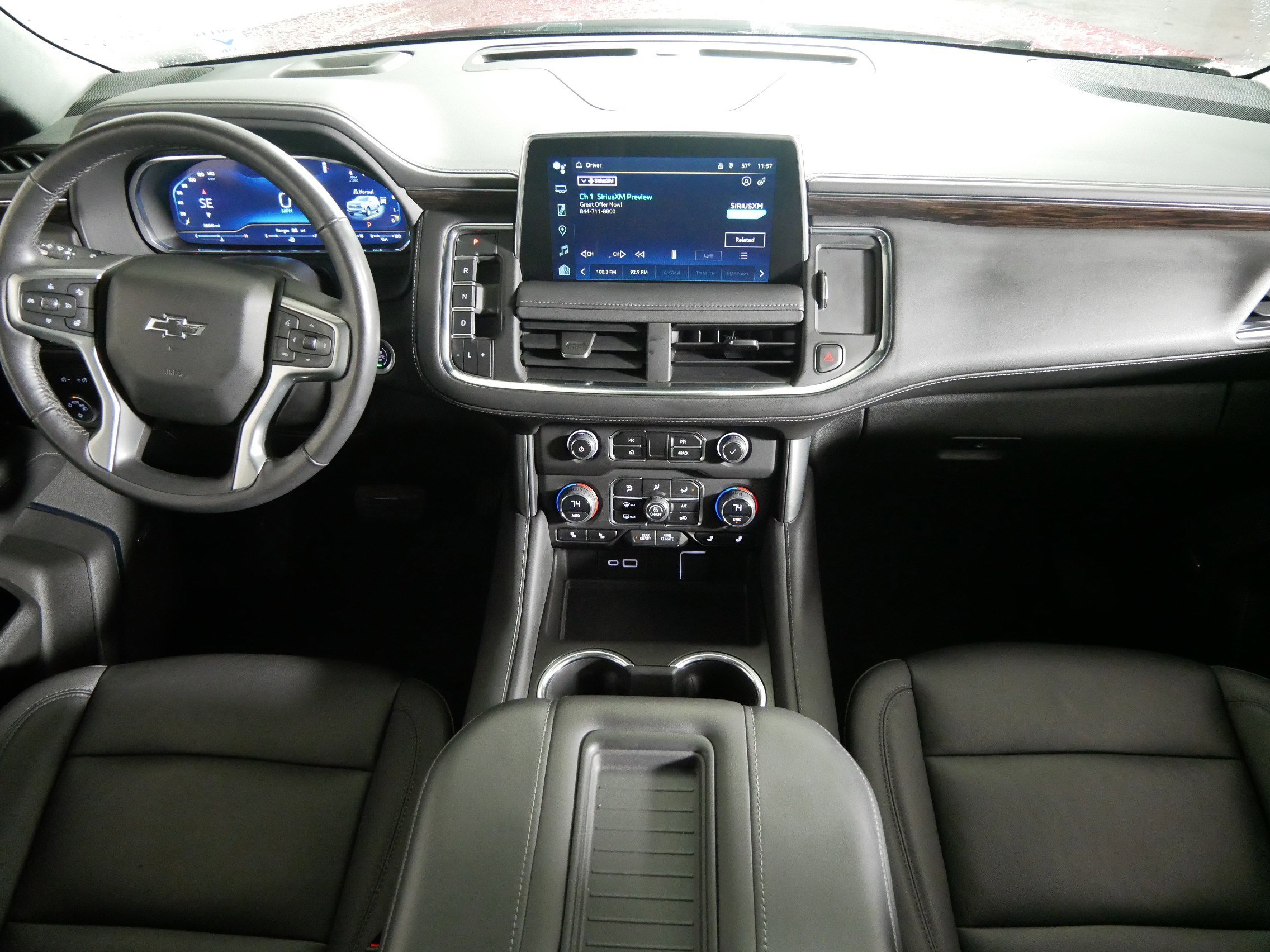 Used 2023 Chevrolet Tahoe Z71 w/ Luxury Package AWD/4WD image 10