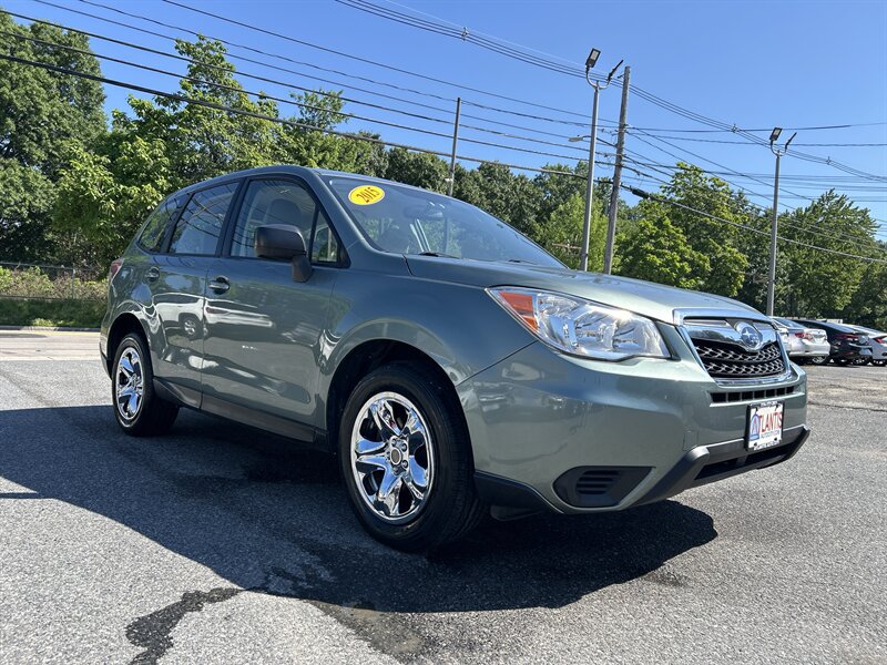 Used 2015 Subaru Forester 2.5i AWD/4WD image 3