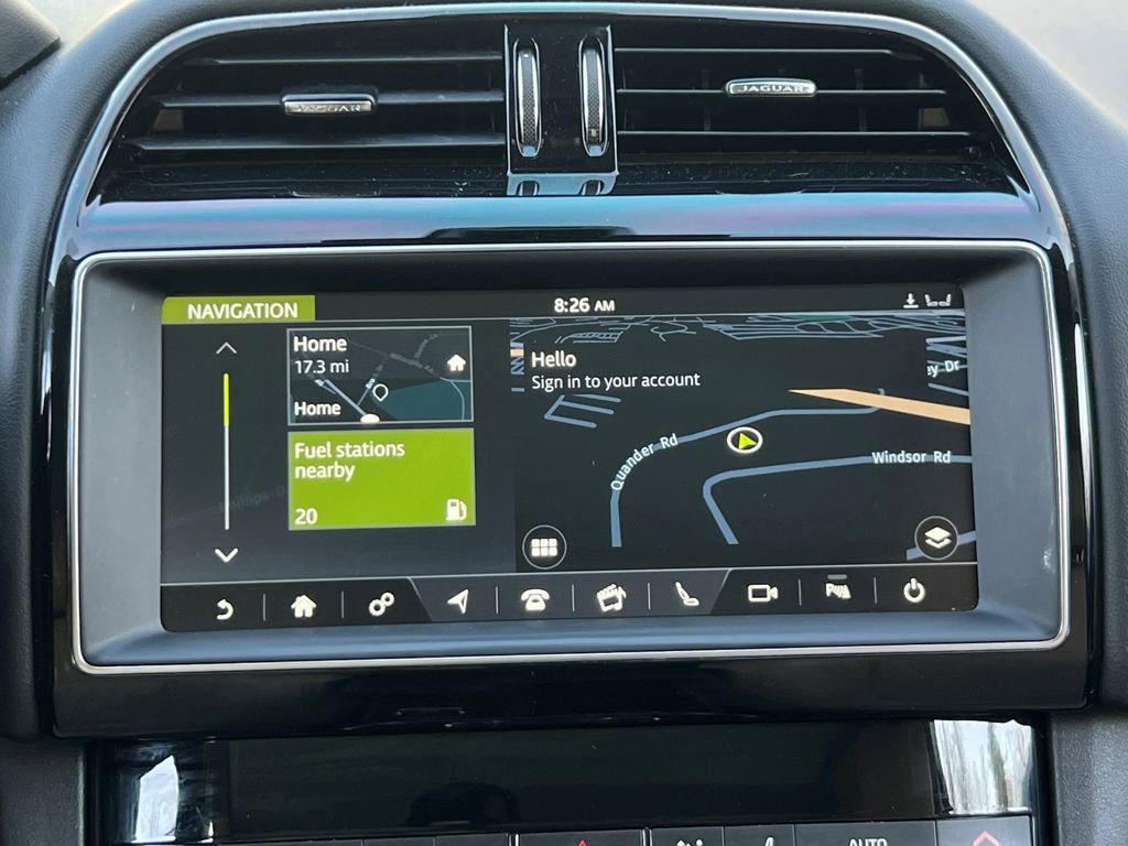 Used 2019 Jaguar F-PACE Premium image 24