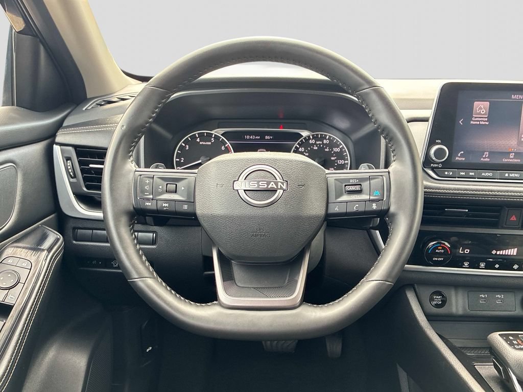 Used 2025 Nissan Rogue SV AWD/4WD image 18