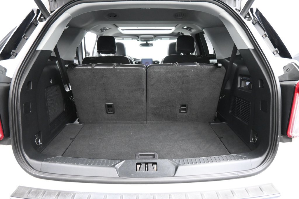 Used 2022 Ford Explorer Limited w/ Equipment Group 301A AWD/4WD image 20