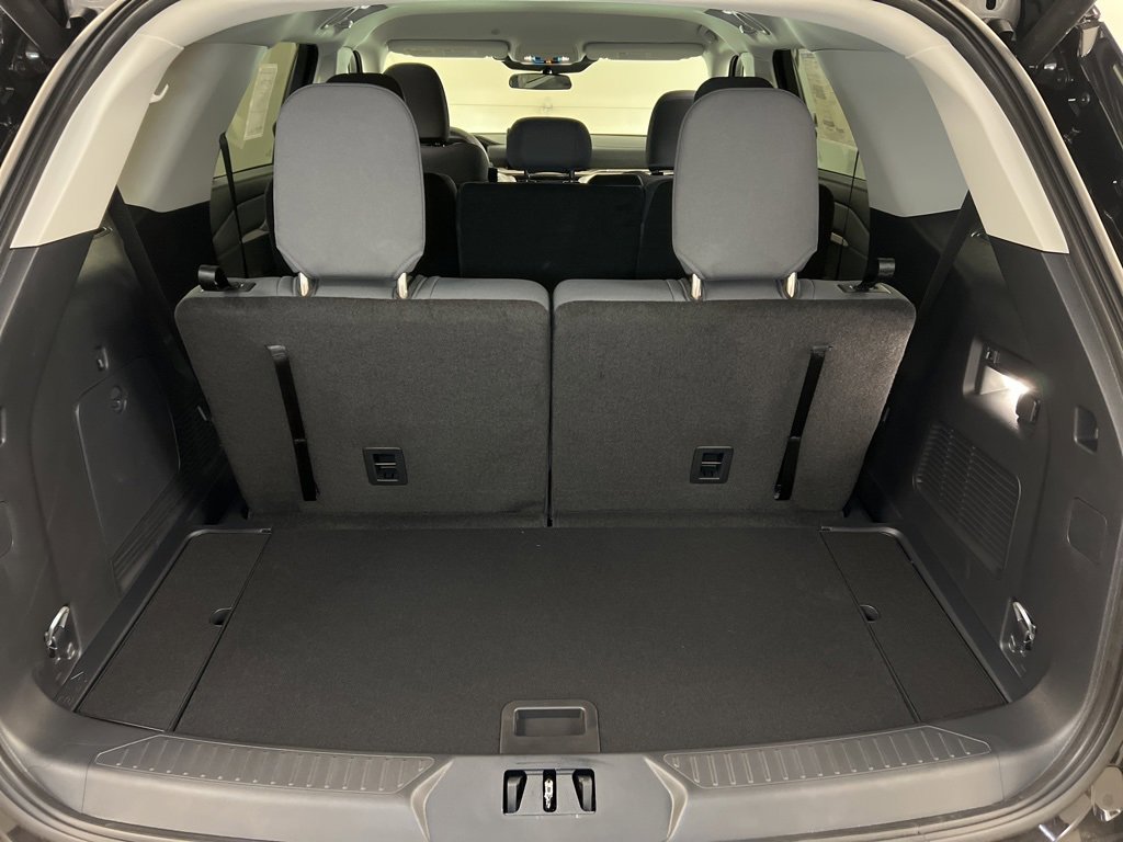Used 2025 Ford Explorer Active image 30