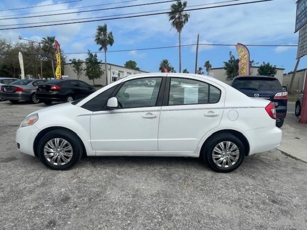 Used 2013 Suzuki SX4 LE image 3