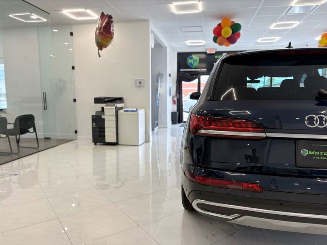 Used 2024 Audi Q7 3.0T Premium Plus image 13