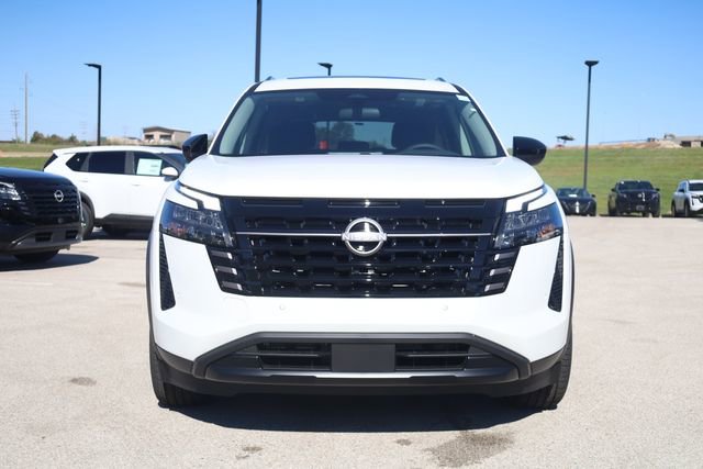 New 2026 Nissan Pathfinder SV w/ SV Premium Package AWD/4WD image 3