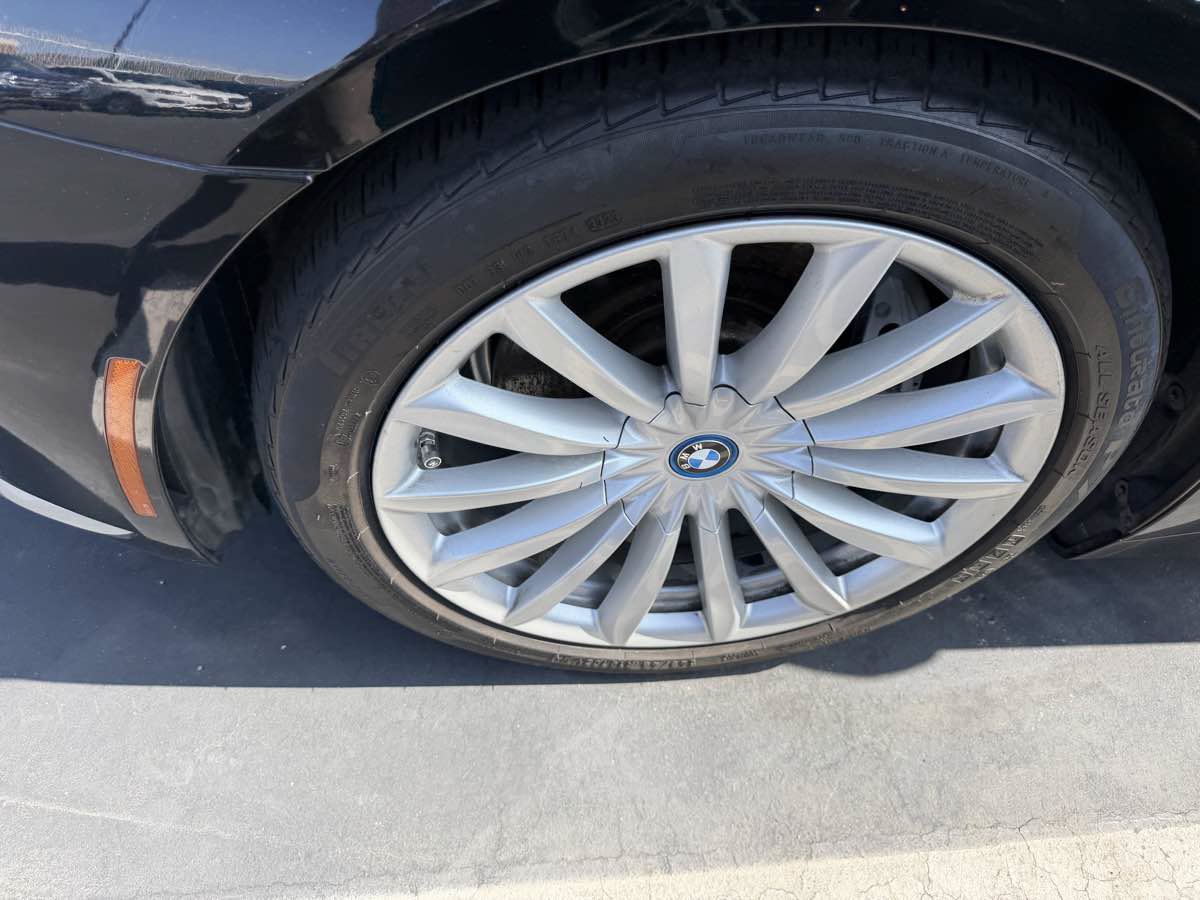 Used 2018 BMW 740e xDrive AWD/4WD image 16