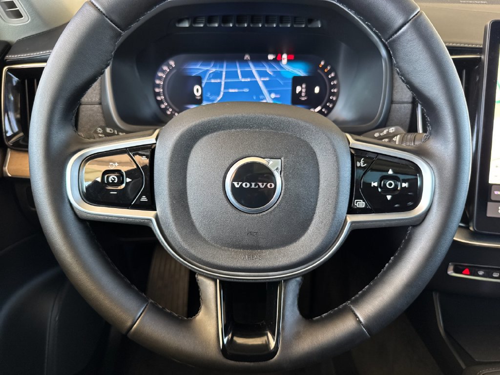 Certified 2026 Volvo XC90 B6 Plus AWD/4WD image 24
