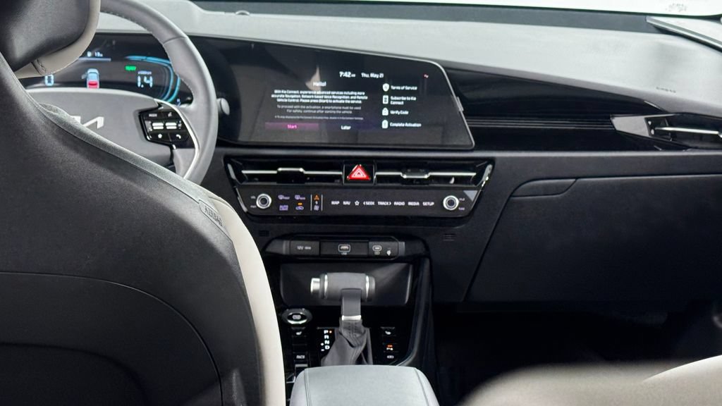 New 2026 Kia Niro EX FWD image 16