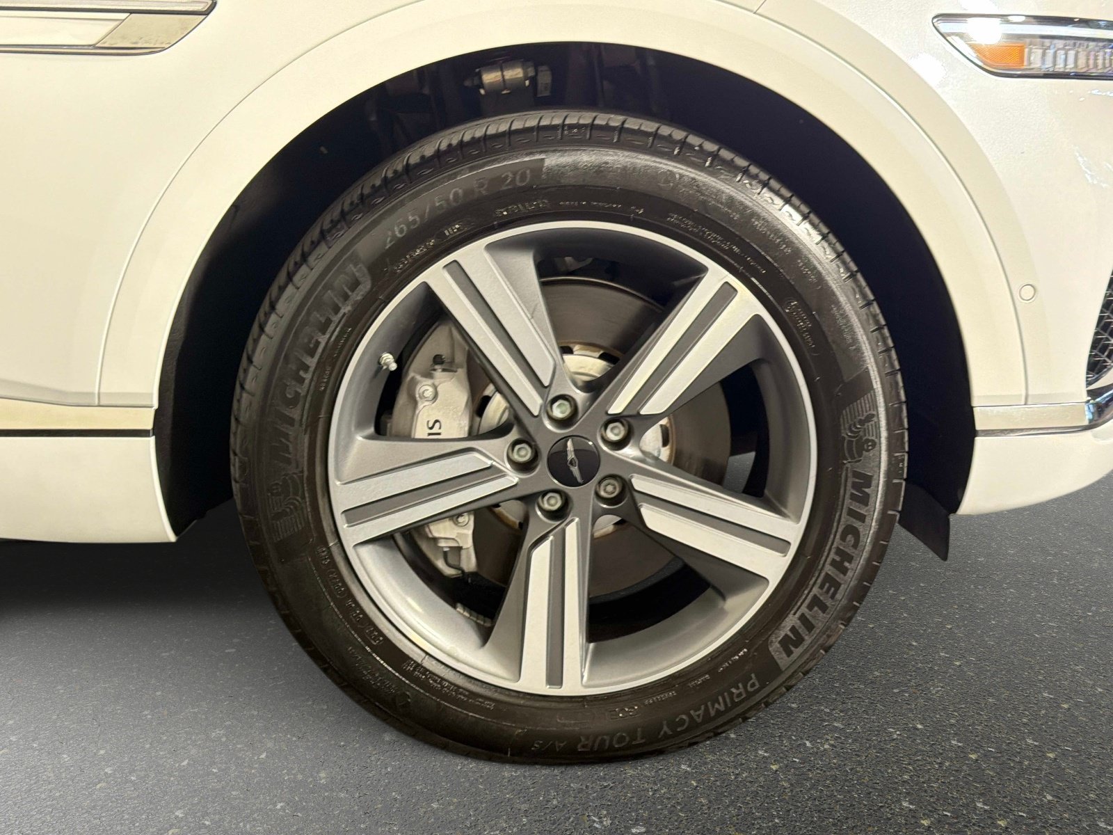 Used 2025 Genesis GV80 3.5T AWD/4WD image 17