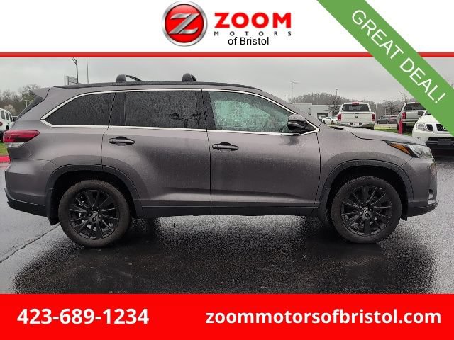 Used 2019 Toyota Highlander SE