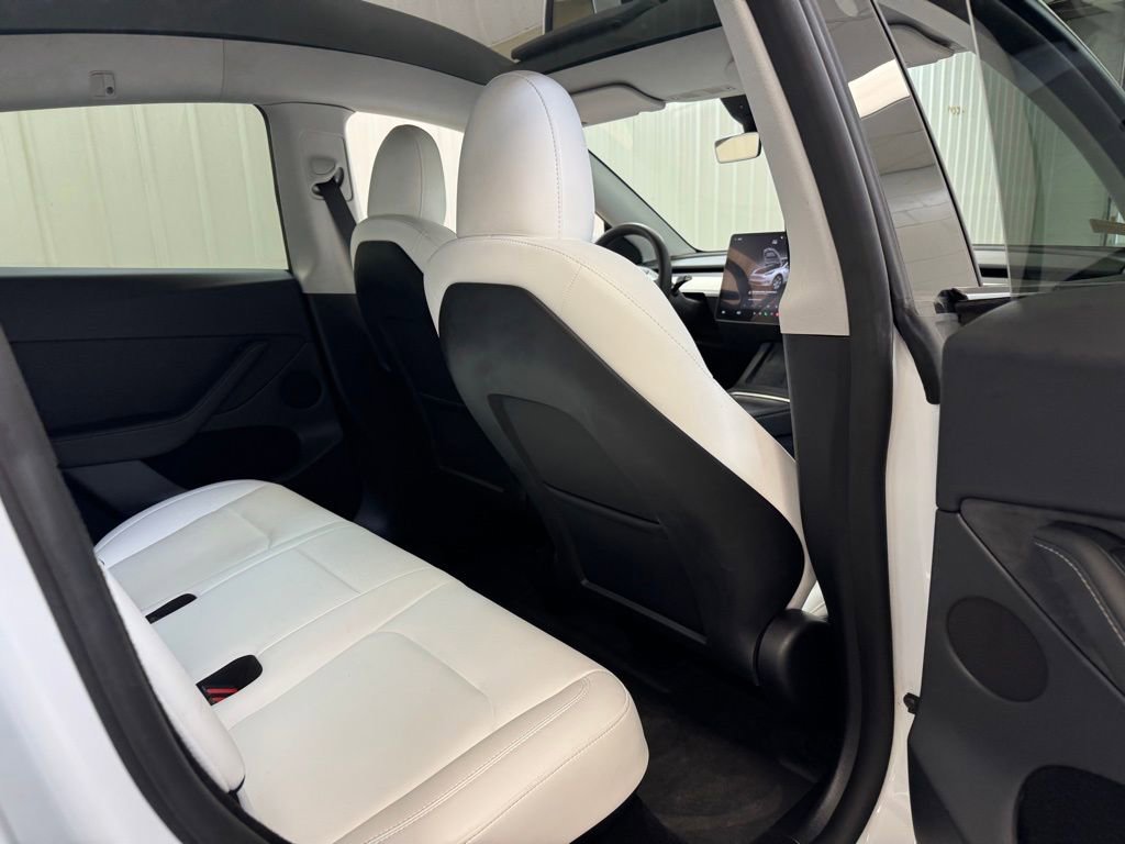 Used 2023 Tesla Model Y Long Range AWD/4WD image 26