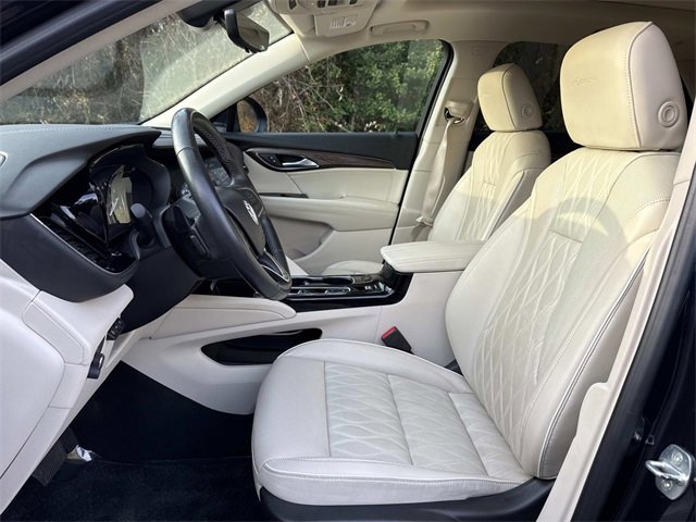 Certified 2021 Buick Envision Avenir w/ Technology Package II image 9