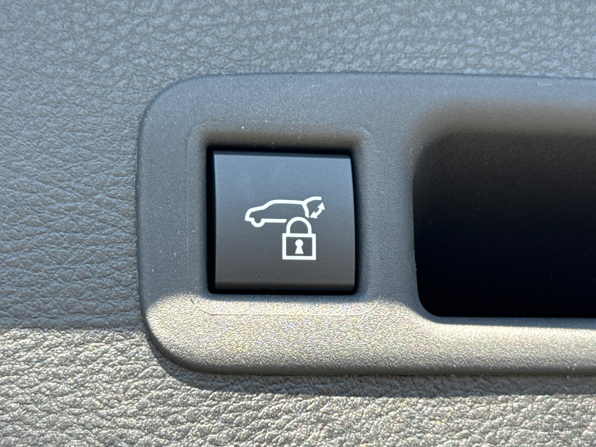 Certified 2026 Toyota Sienna XLE image 9