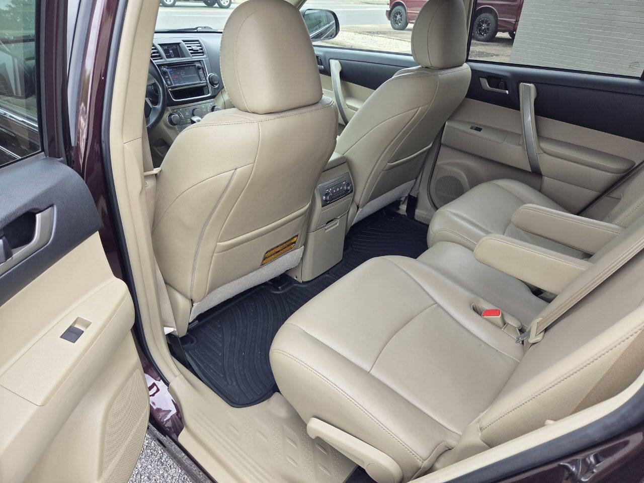 Used 2013 Toyota Highlander SE AWD/4WD image 13