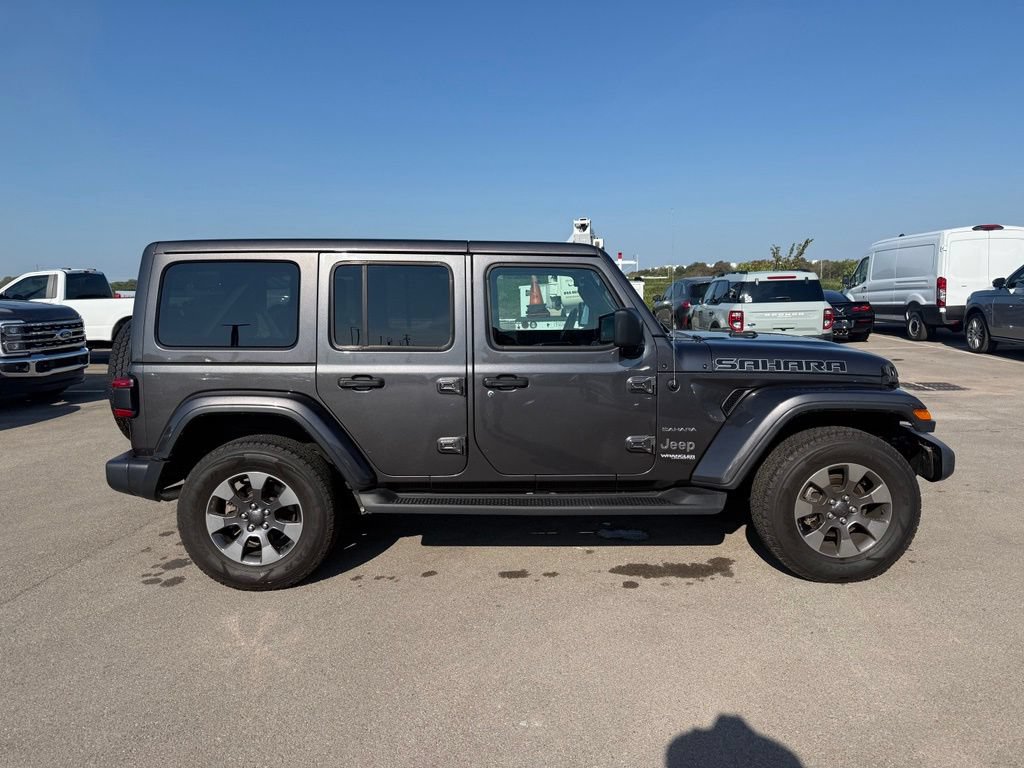 Used 2019 Jeep Wrangler Unlimited Sahara AWD/4WD image 17