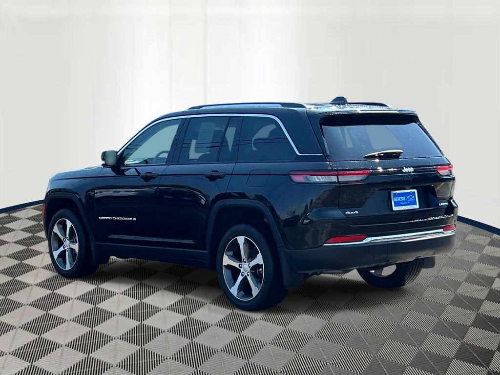Used 2023 Jeep Grand Cherokee Limited w/ MOPAR Finishing Package AWD/4WD image 4