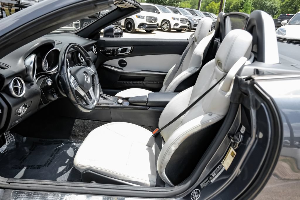 Used 2014 Mercedes-Benz SLK 350 image 24