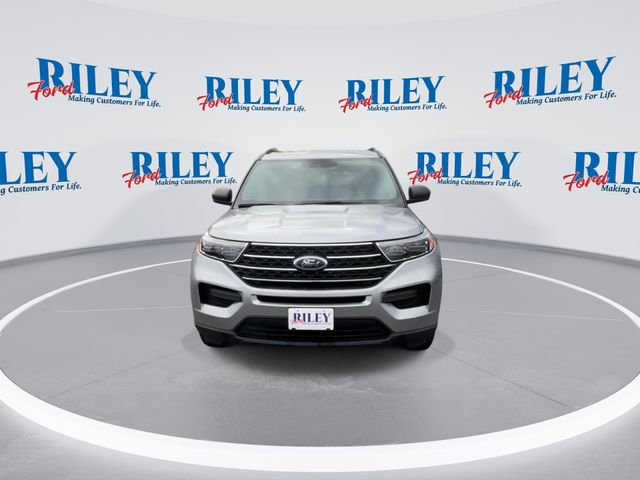 Certified 2023 Ford Explorer XLT image 3