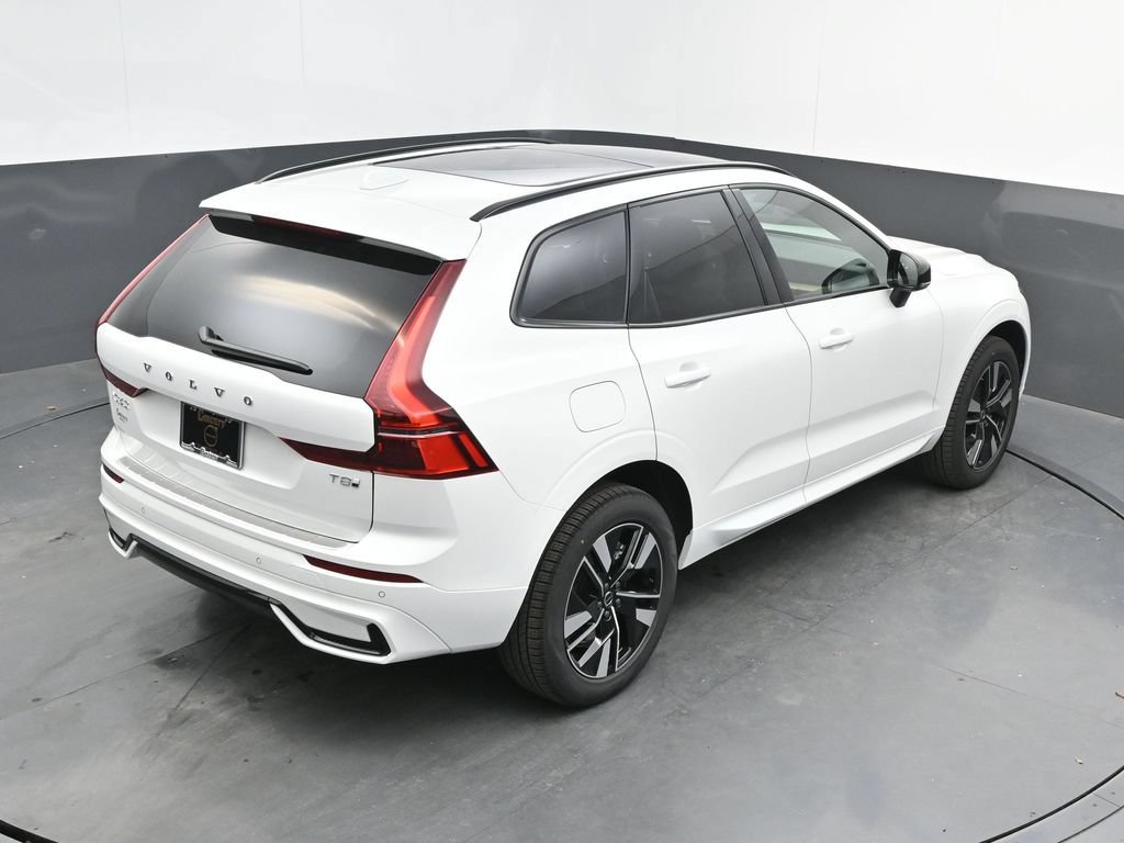 New 2026 Volvo XC60 T8 Core w/ Climate Package AWD/4WD image 28