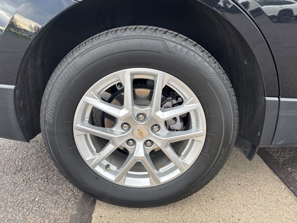 Used 2024 Chevrolet Equinox LT image 9