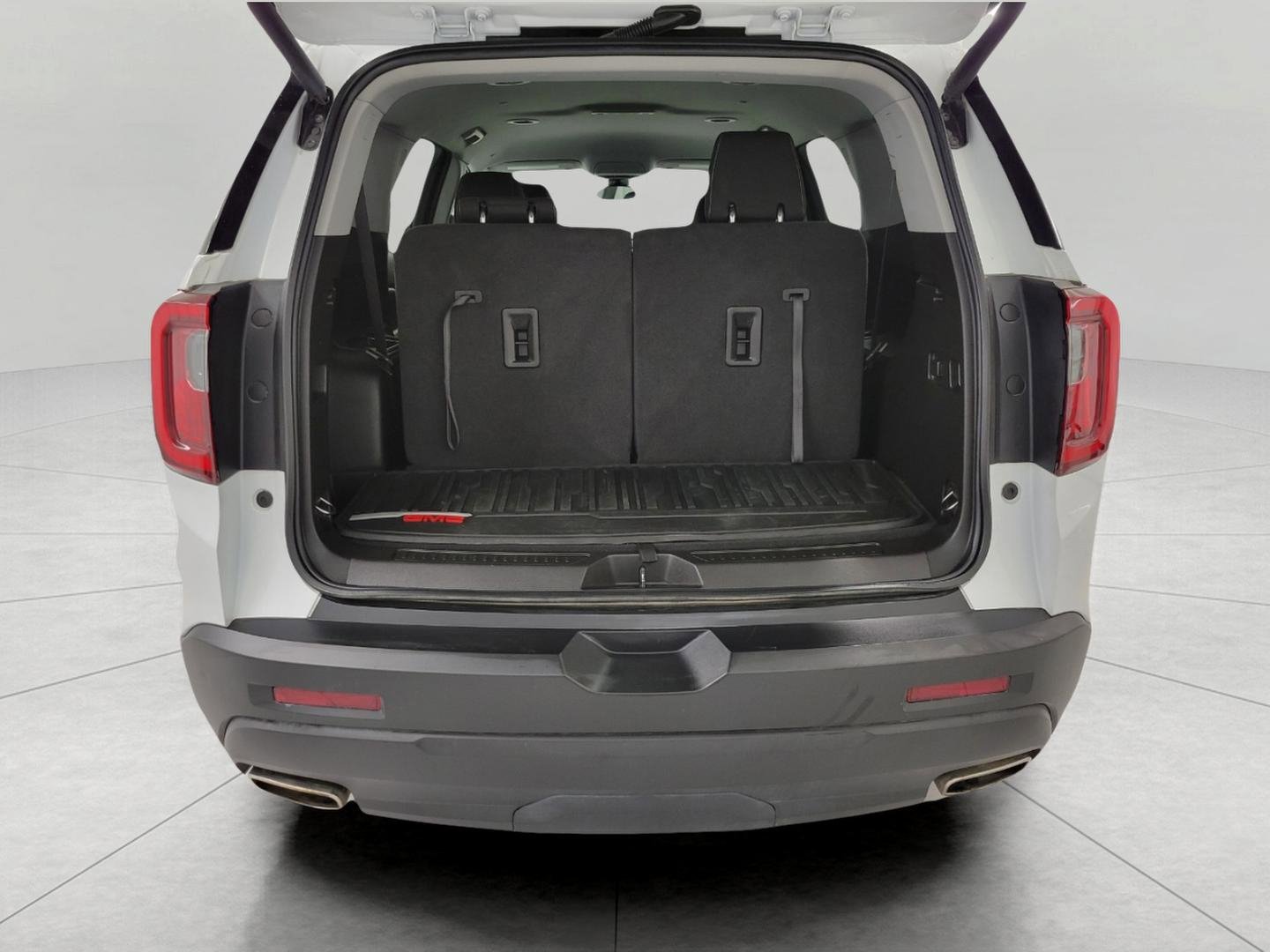 Certified 2023 GMC Acadia SLE w/ Driver Convenience Package image 16
