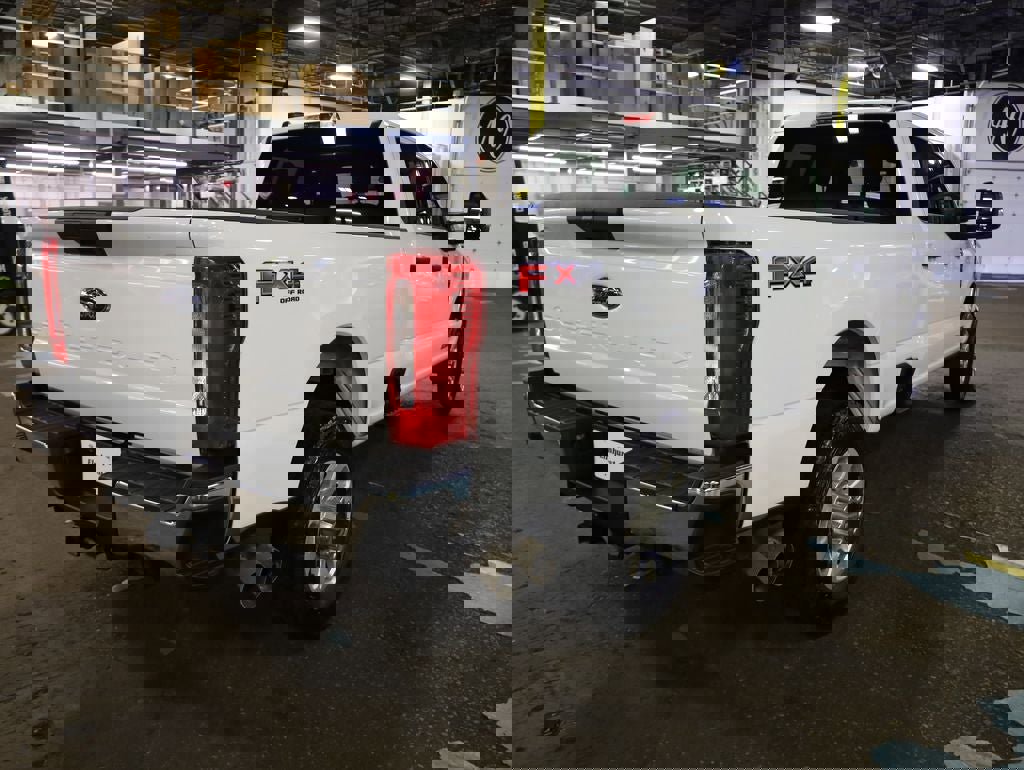 Used 2024 Ford F350 XLT w/ FX4 Off-Road Package image 6