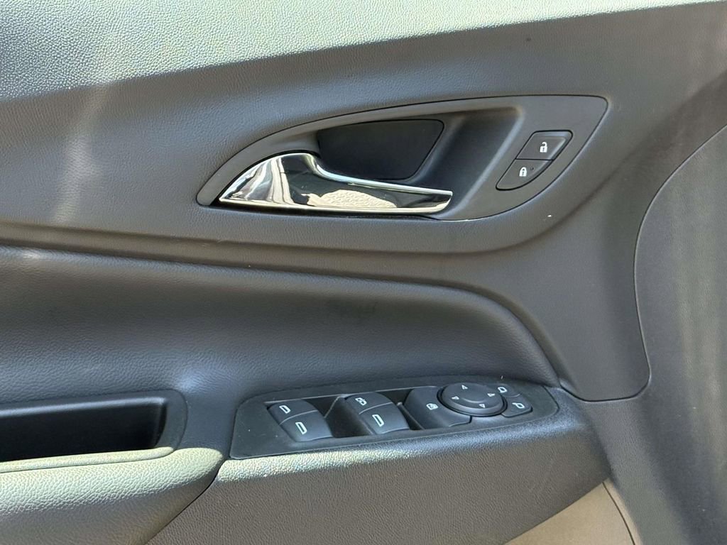 Used 2023 Chevrolet Equinox LT FWD image 25