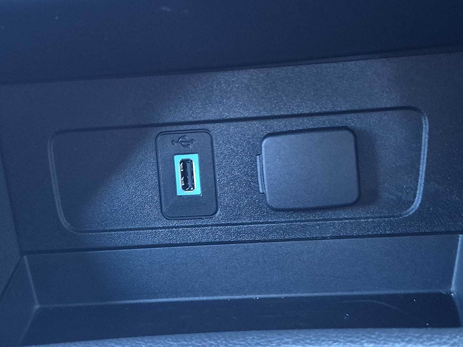 Used 2019 Ford Escape SE FWD image 29