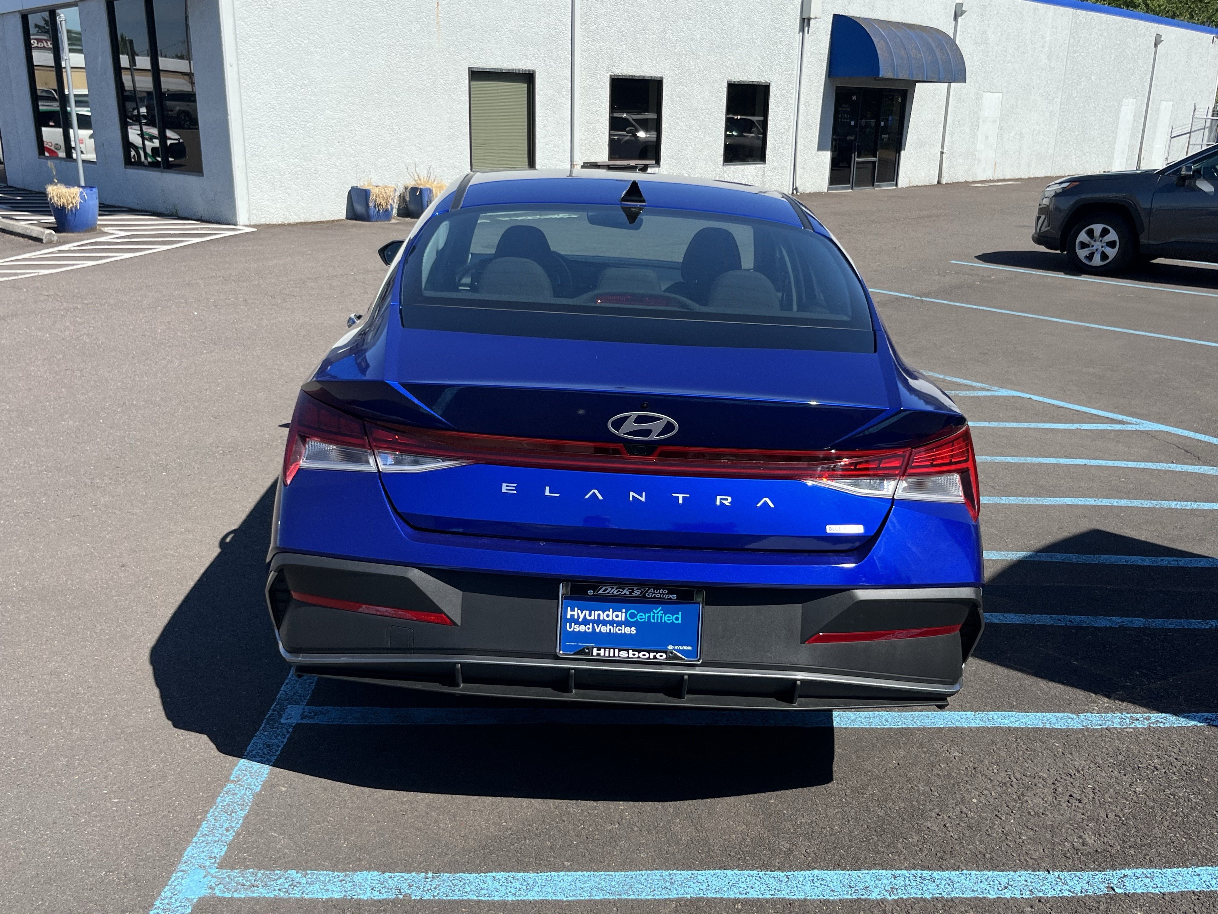 Certified 2025 Hyundai Elantra Hybrid FWD image 4